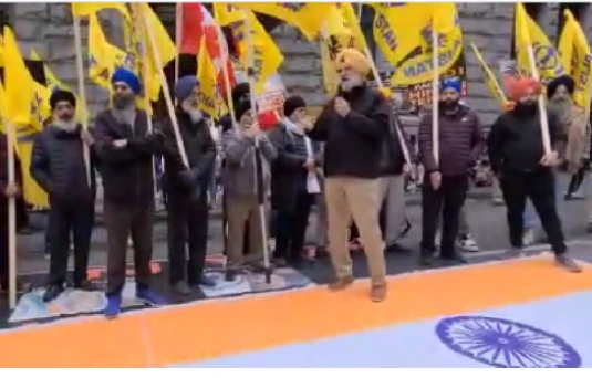 Canada: Khalistani protesters create a ruckus outside the Indian embassy in Vancouver on Republic Day